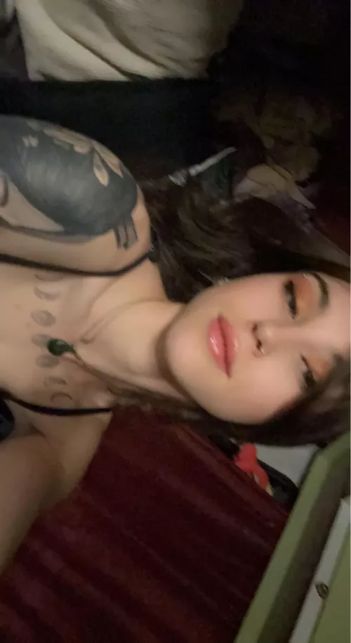 Cum kiss my glossy lips x