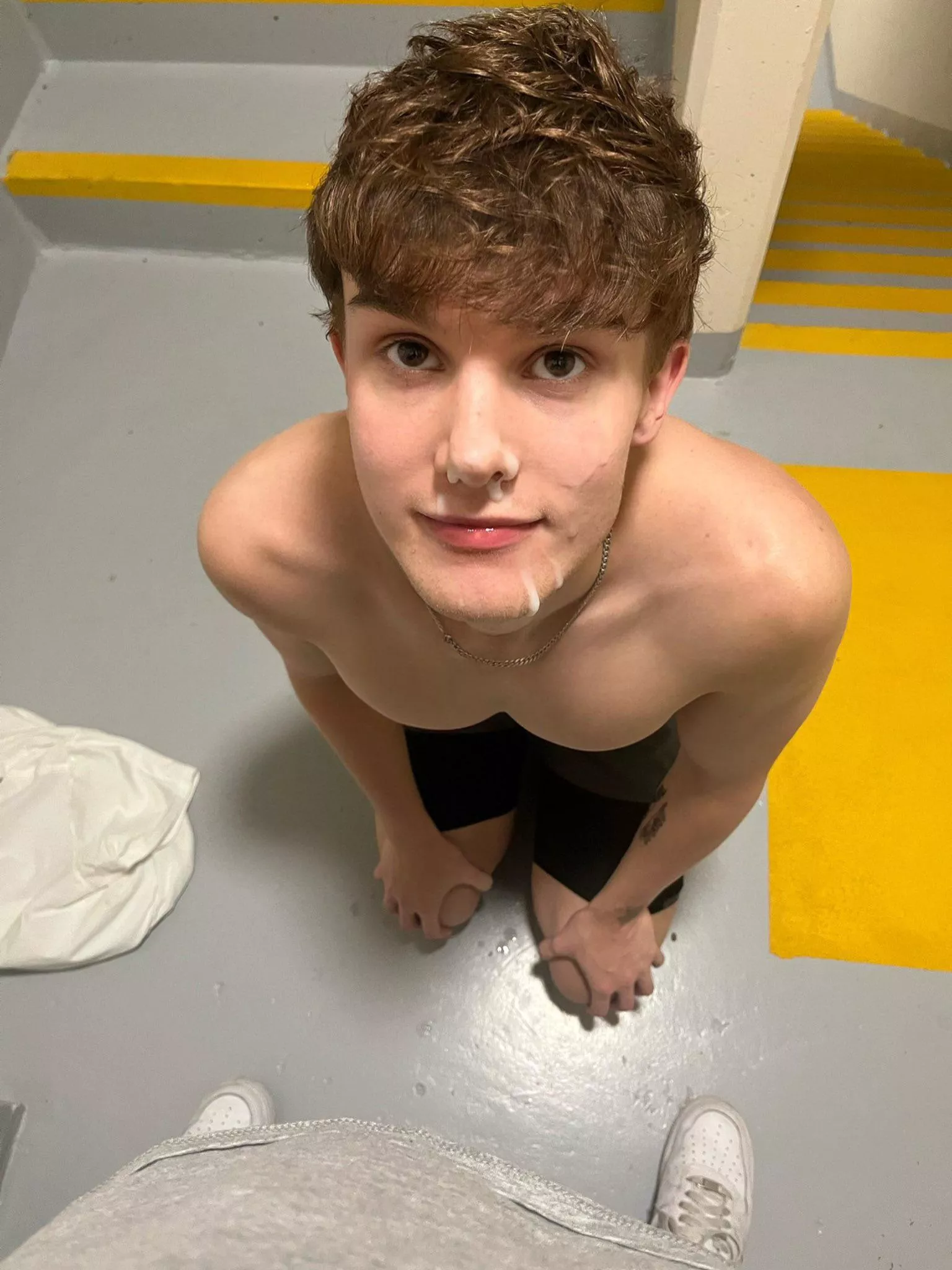 Daddy covering me in cum🥹🥹