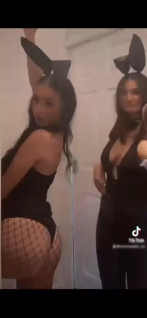 Dm me to see the full video of my girls tiktok with her friend on Halloween 😋 (19) 🍑