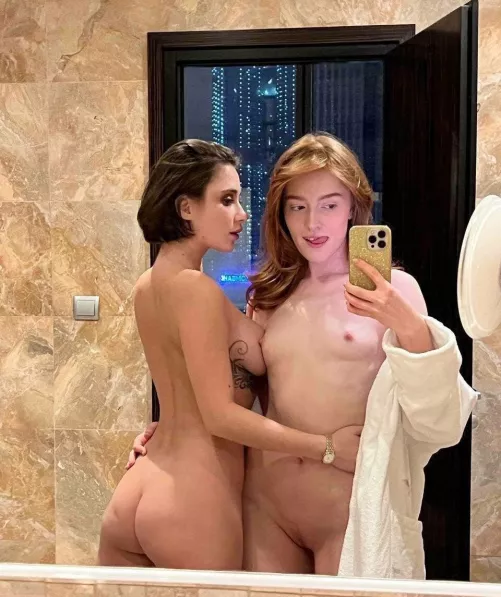 Do Liya and Jia still hang out/ fuck? Did they ever date?