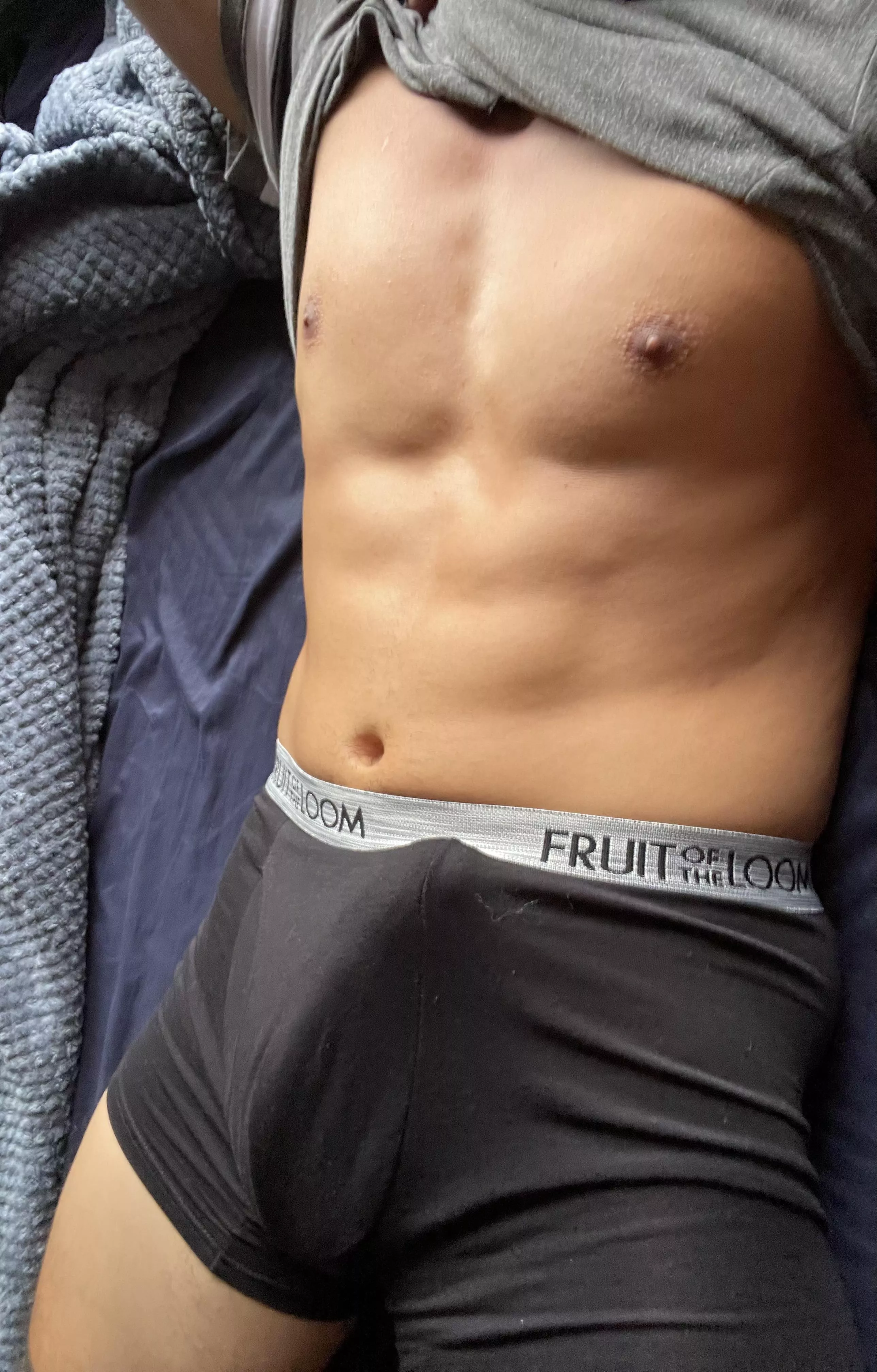 Do my abs compliment my bulge?