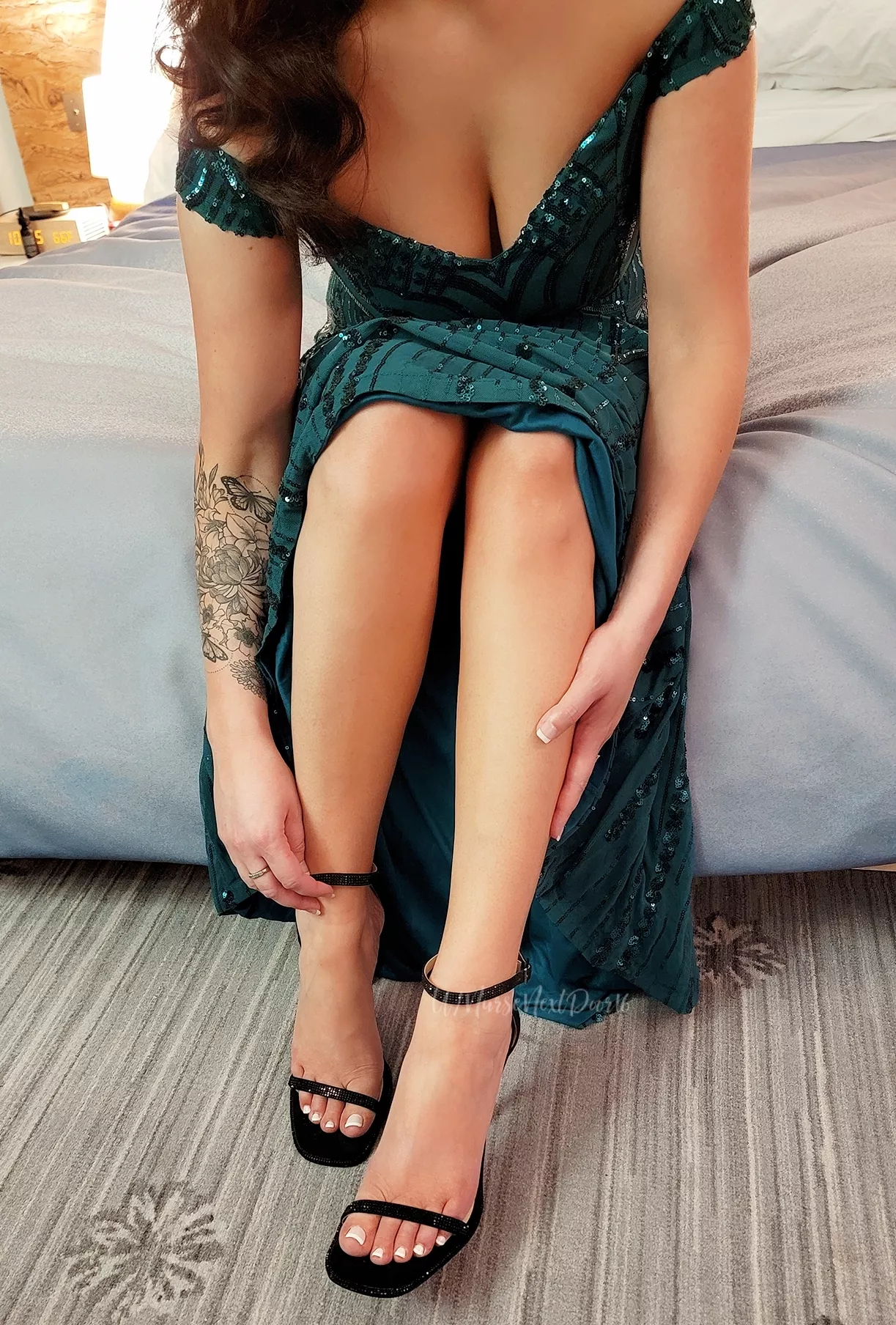 French tips and heels 💚