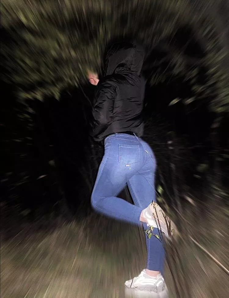 Gillar du hur min rumpa ser ut i jeans? Dma😈