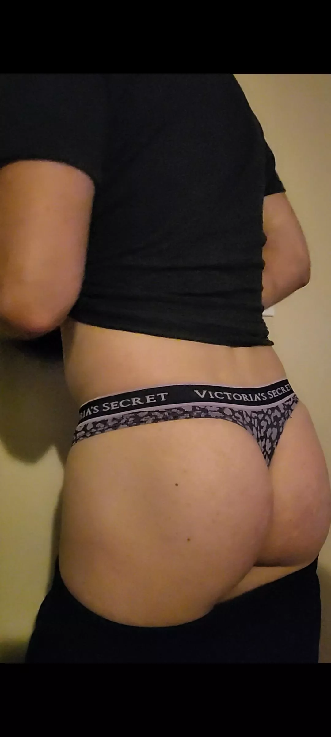 gonna hang with the boys...they have no clue🤭