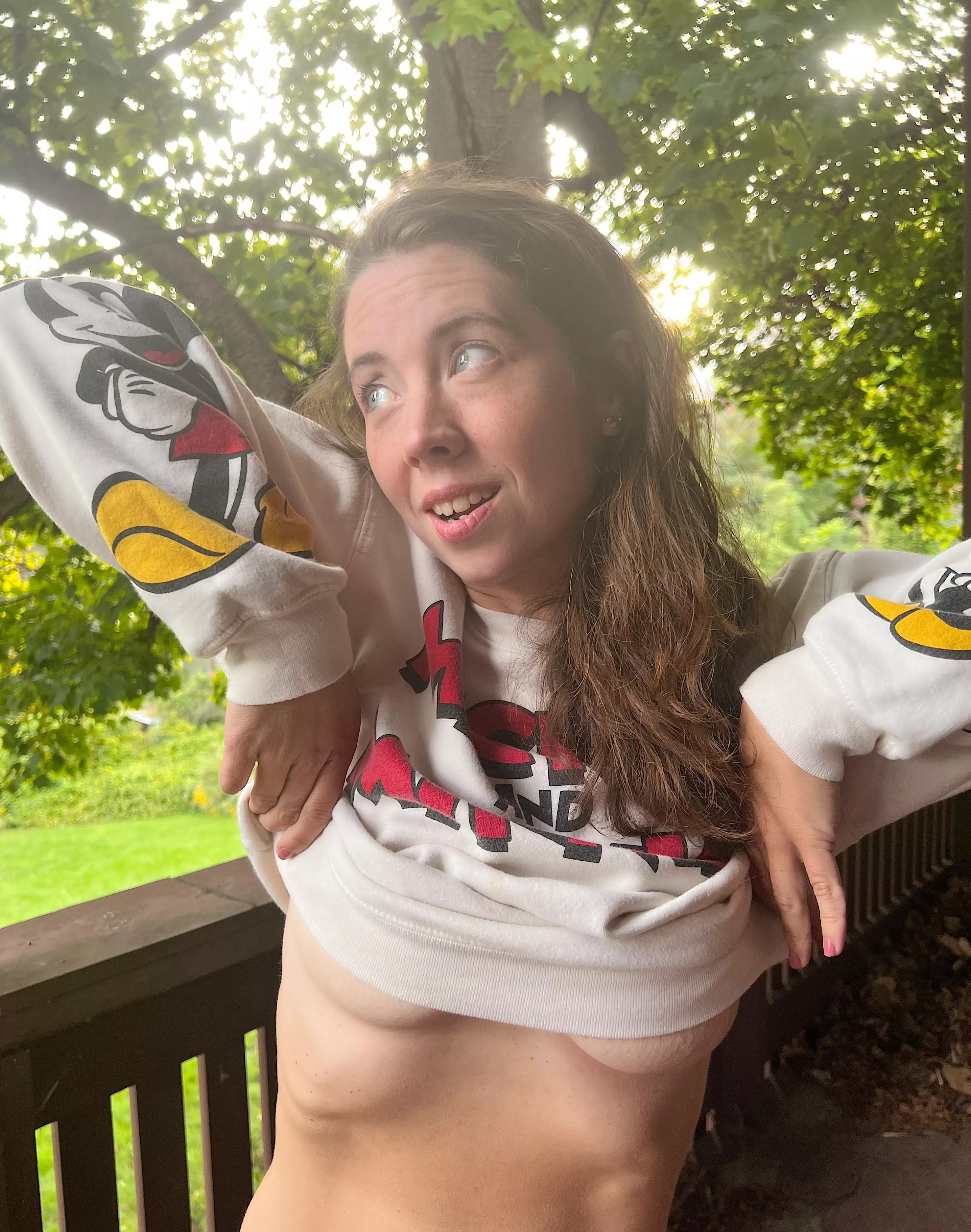 Gotta see if the neighbor is looking…