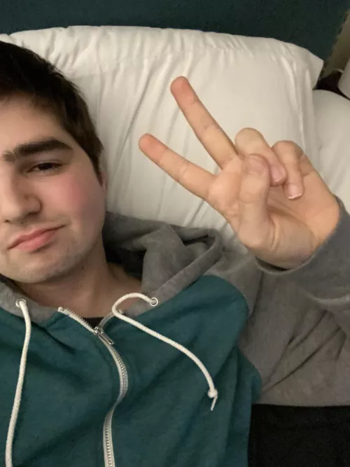 Had a hard/depressing day today. Dealing with Social Anxiety/Facial Dysmorphia is so tiring. Hope your days were all good.