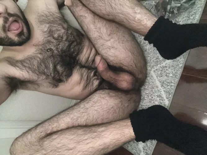 Hmmm wonder what you peeps would do to a straight hairy dude like me if I had you decide how I whore myself out everyone’s welcum