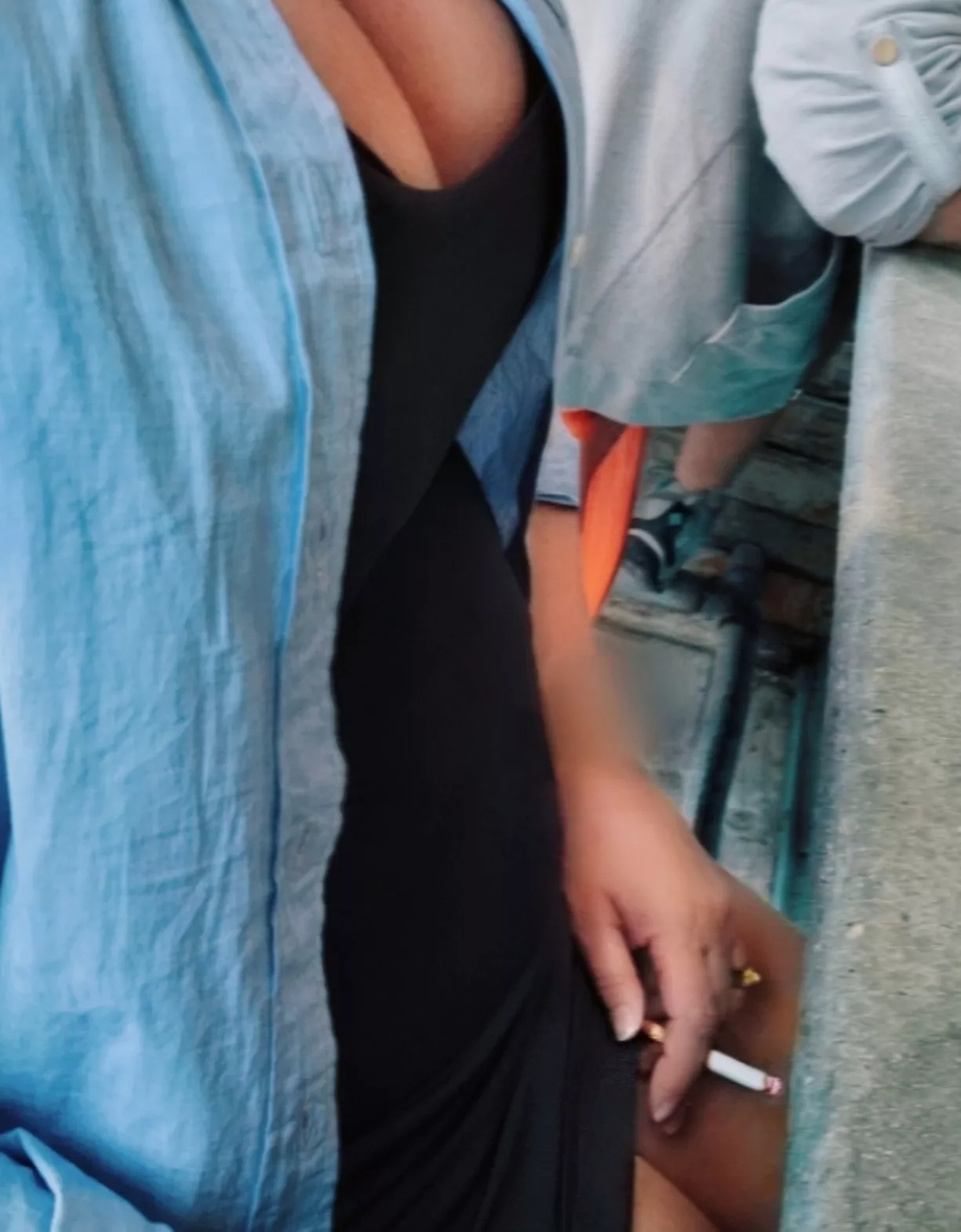 I like smoking in a dress