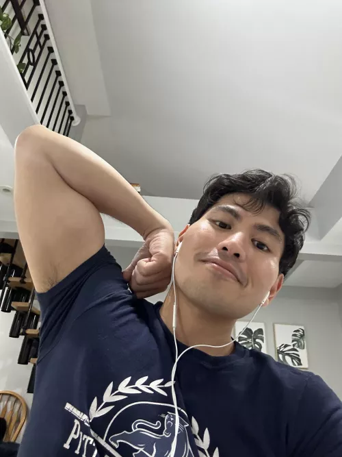 I like this shirt because it’s tight