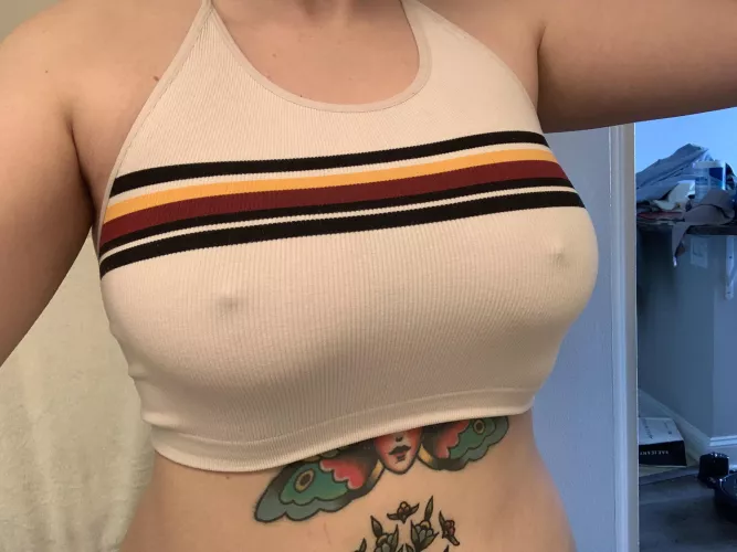 I think the stripes bring them out