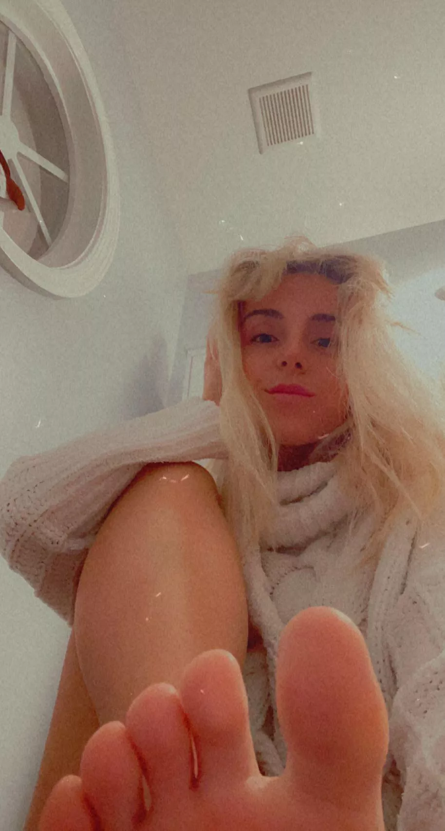 I’m back! #feetfirst