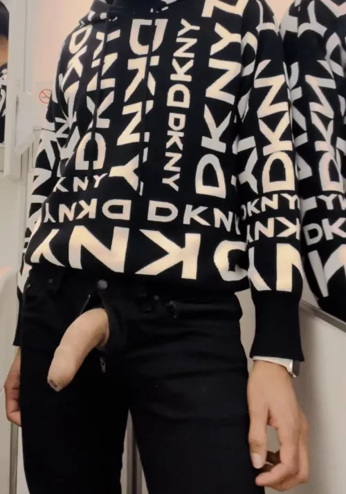 In the plane toilet ✈️. It took me 5min to 💦