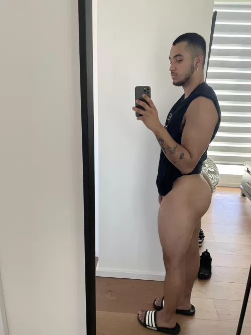 It’s hairy when you spread em 😲!