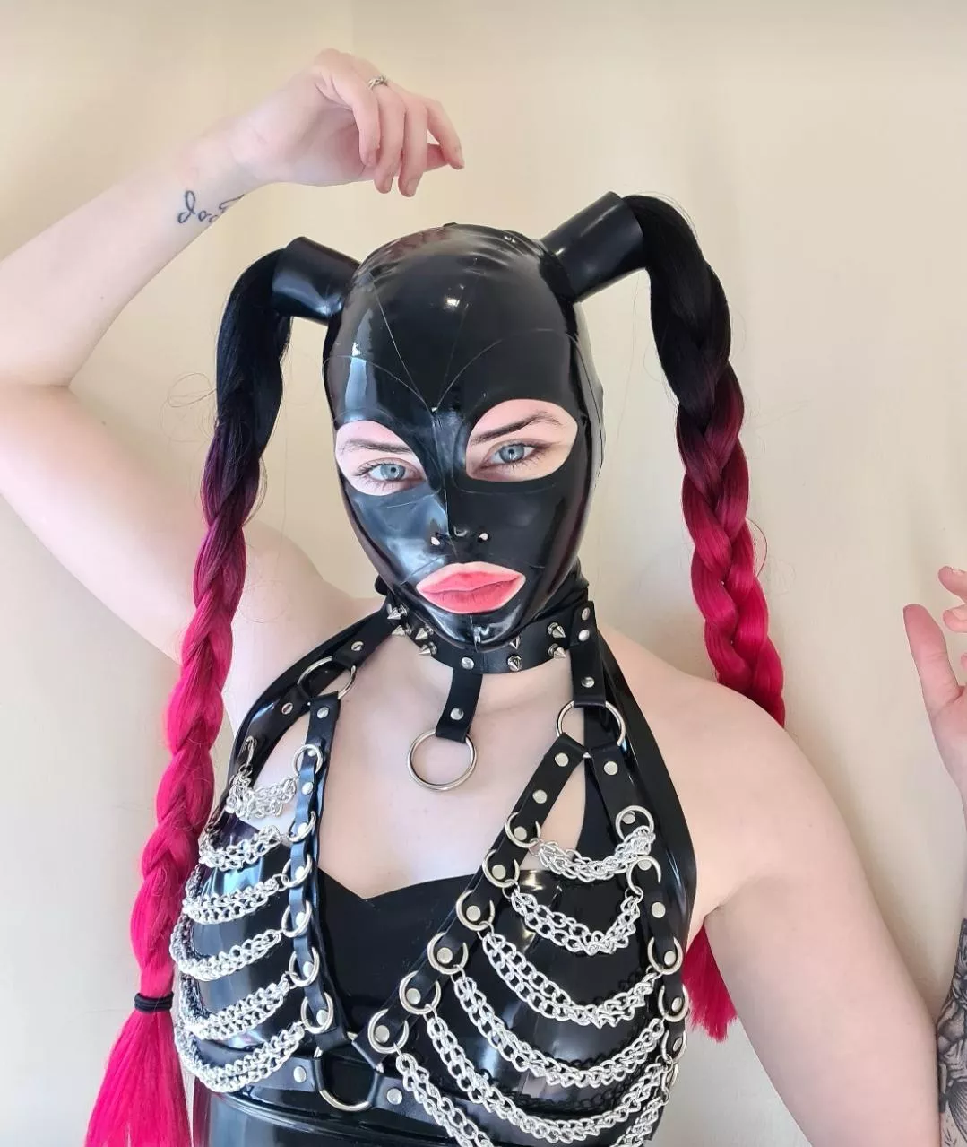 Just being a latex anal slut