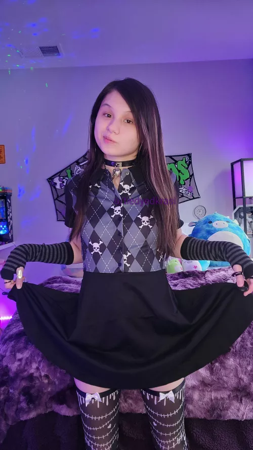 love this outfit and how my thighs look between this dress and thigh highs