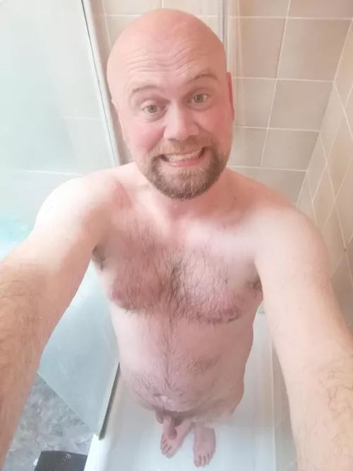 M, 41, 6ft, 90 kg ish