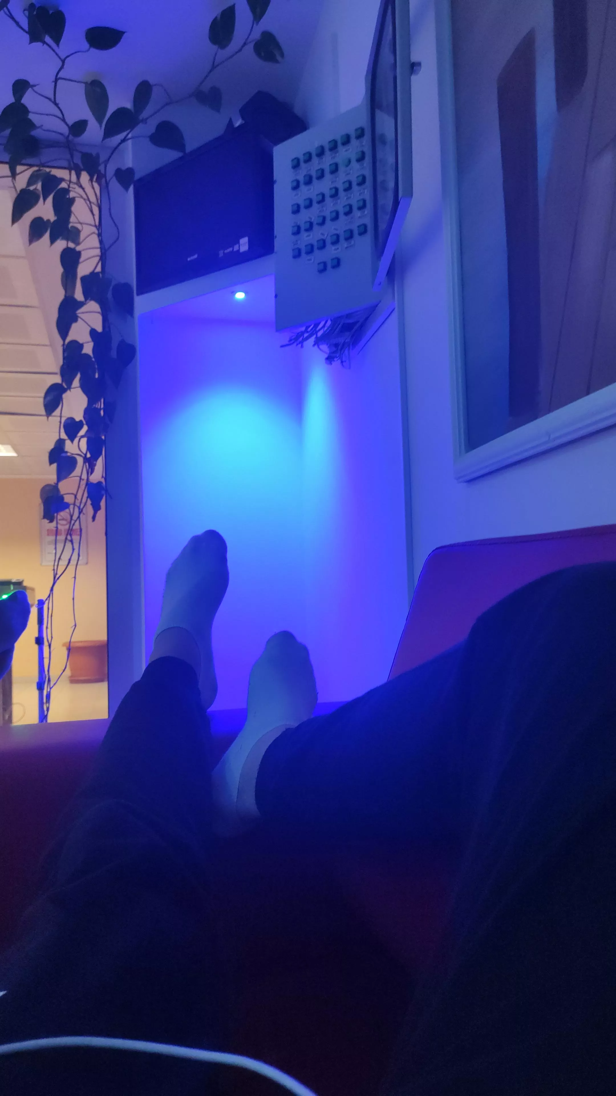 [Male] This is the first time I am posting something like this, how do you think?