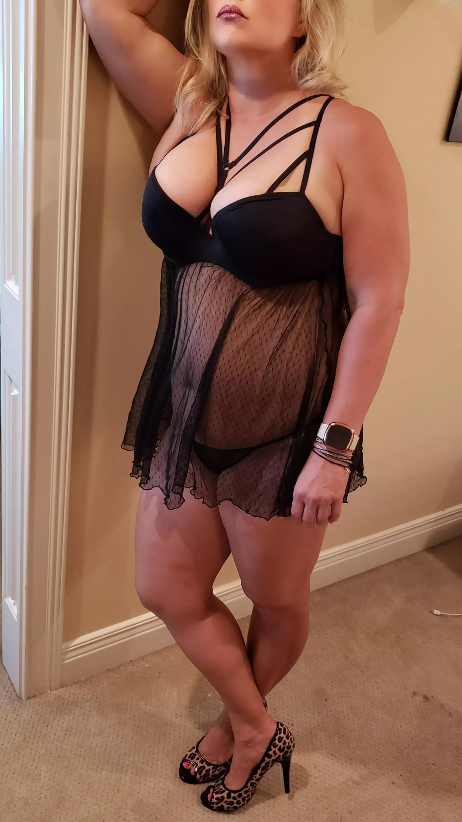 MILF Home Alone... Send Cock! 😈💍💋