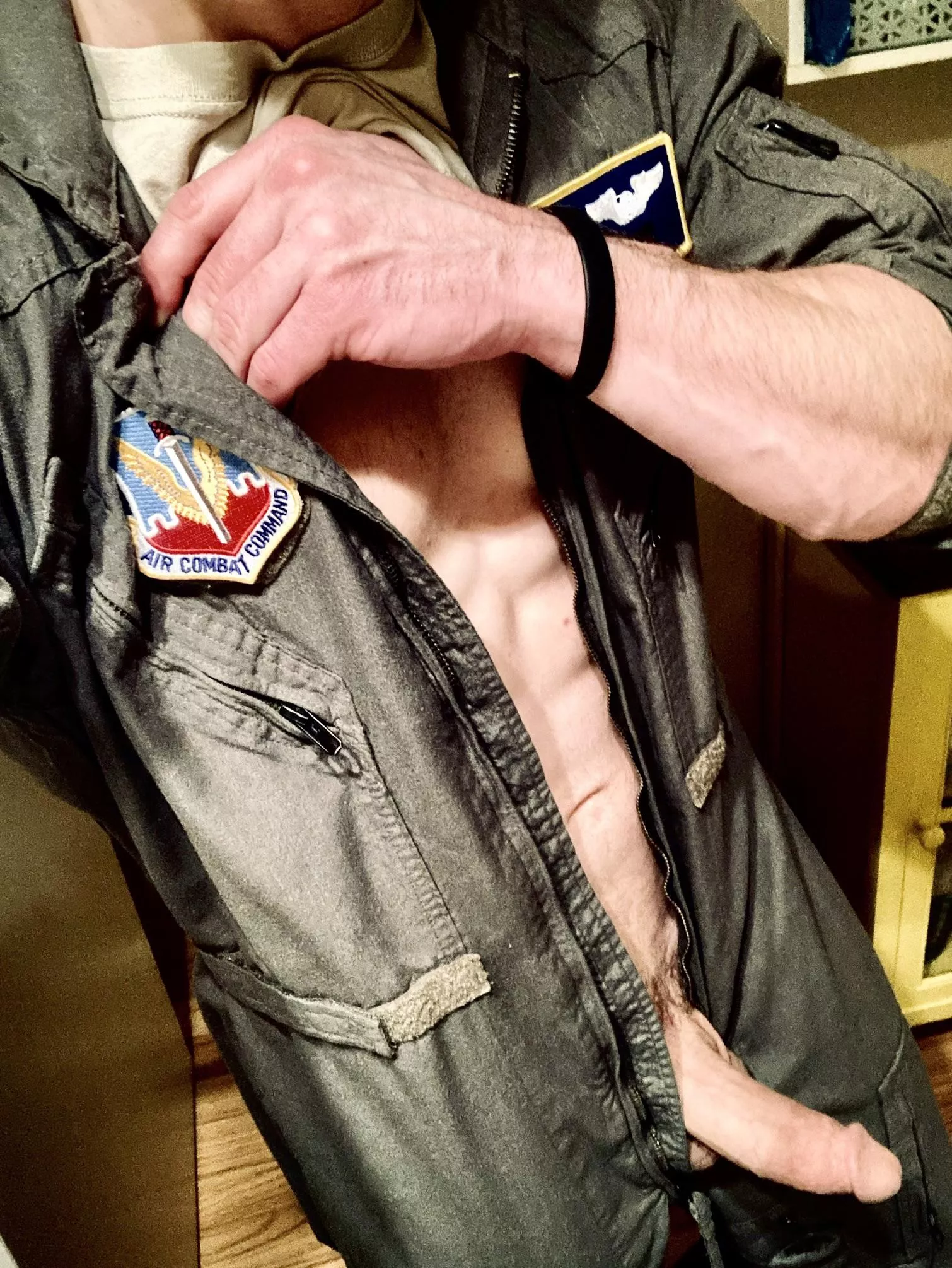 My old flight suit 😏 (M/33)