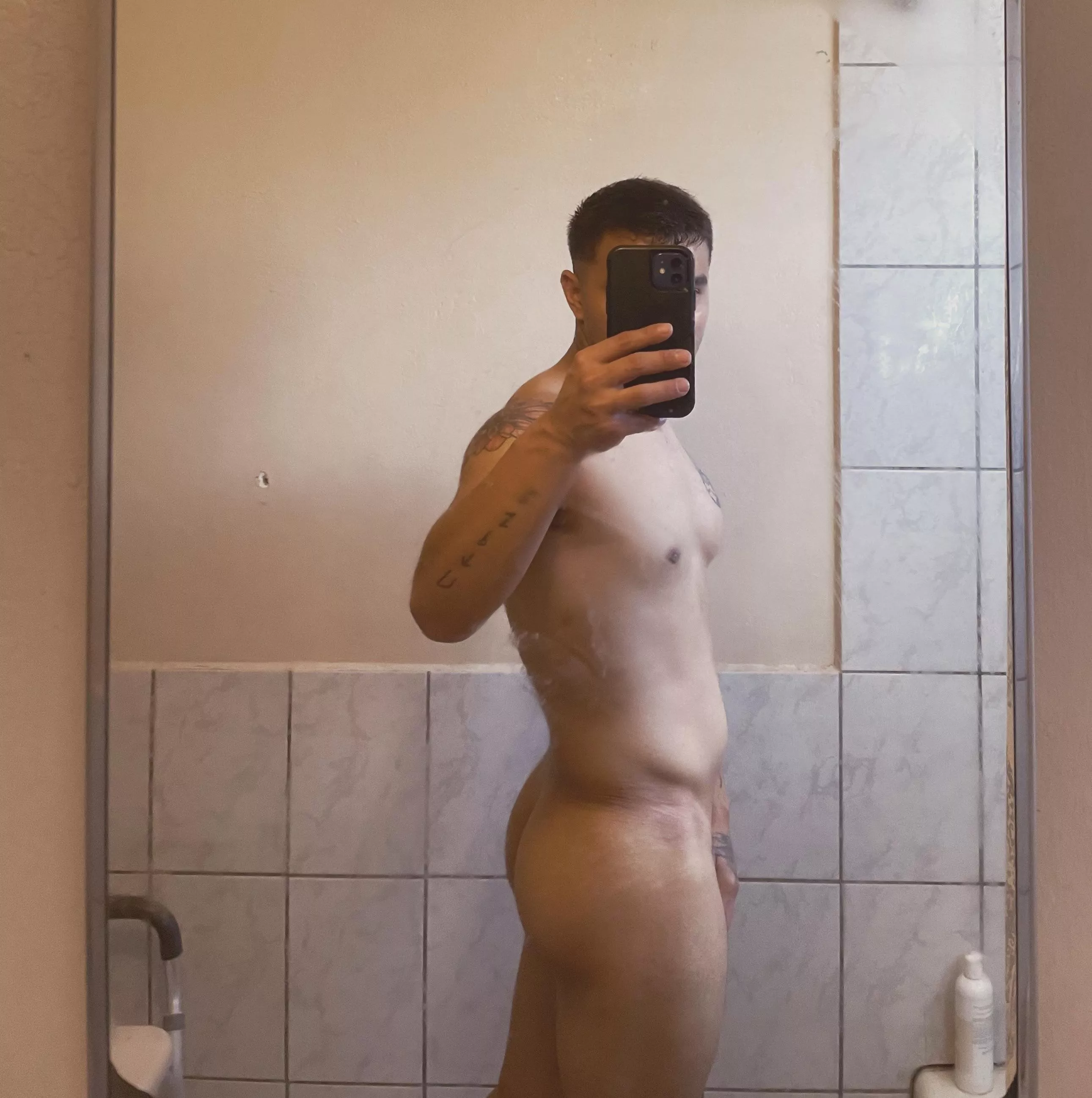 One of the best asses! I’m only 5’2 😉🔥