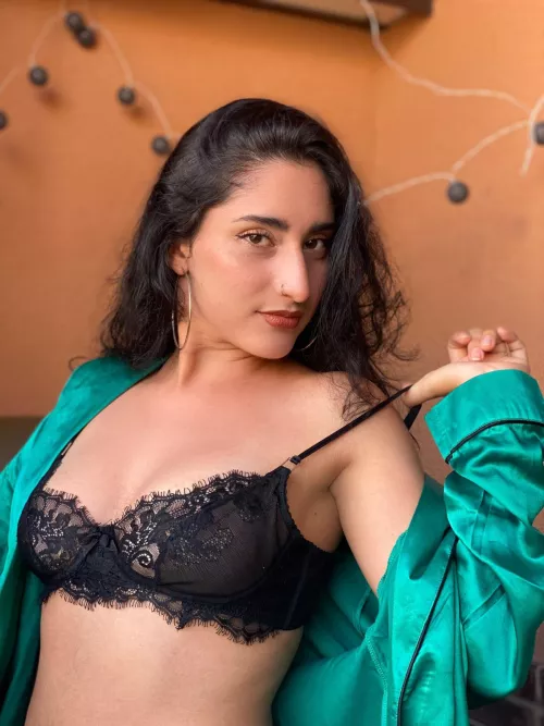 Only react if you would rail a little pretty slut like me