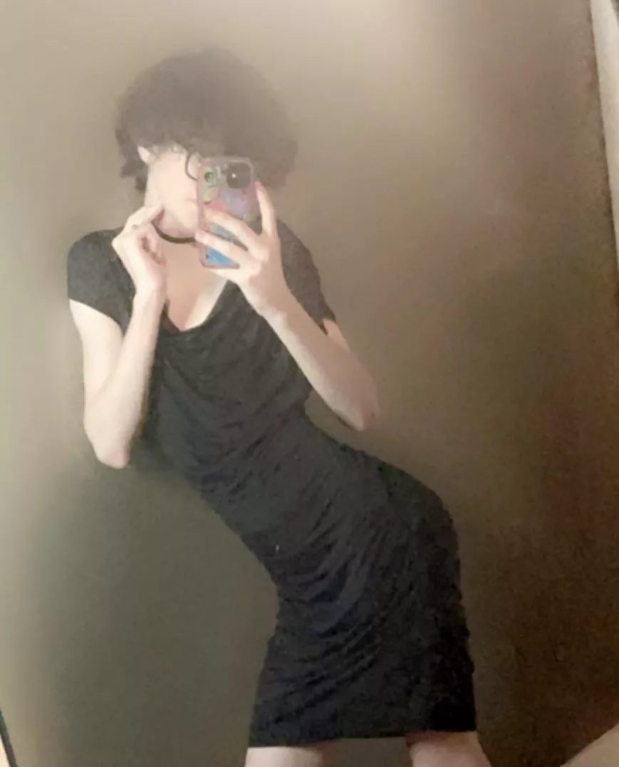 Pretty girls watch nascar crash compilations while eating ham and cheese hot pockets. Typical Tuesday night behavior. 200,000 years of human evolution has reached its apex. God has failed us.