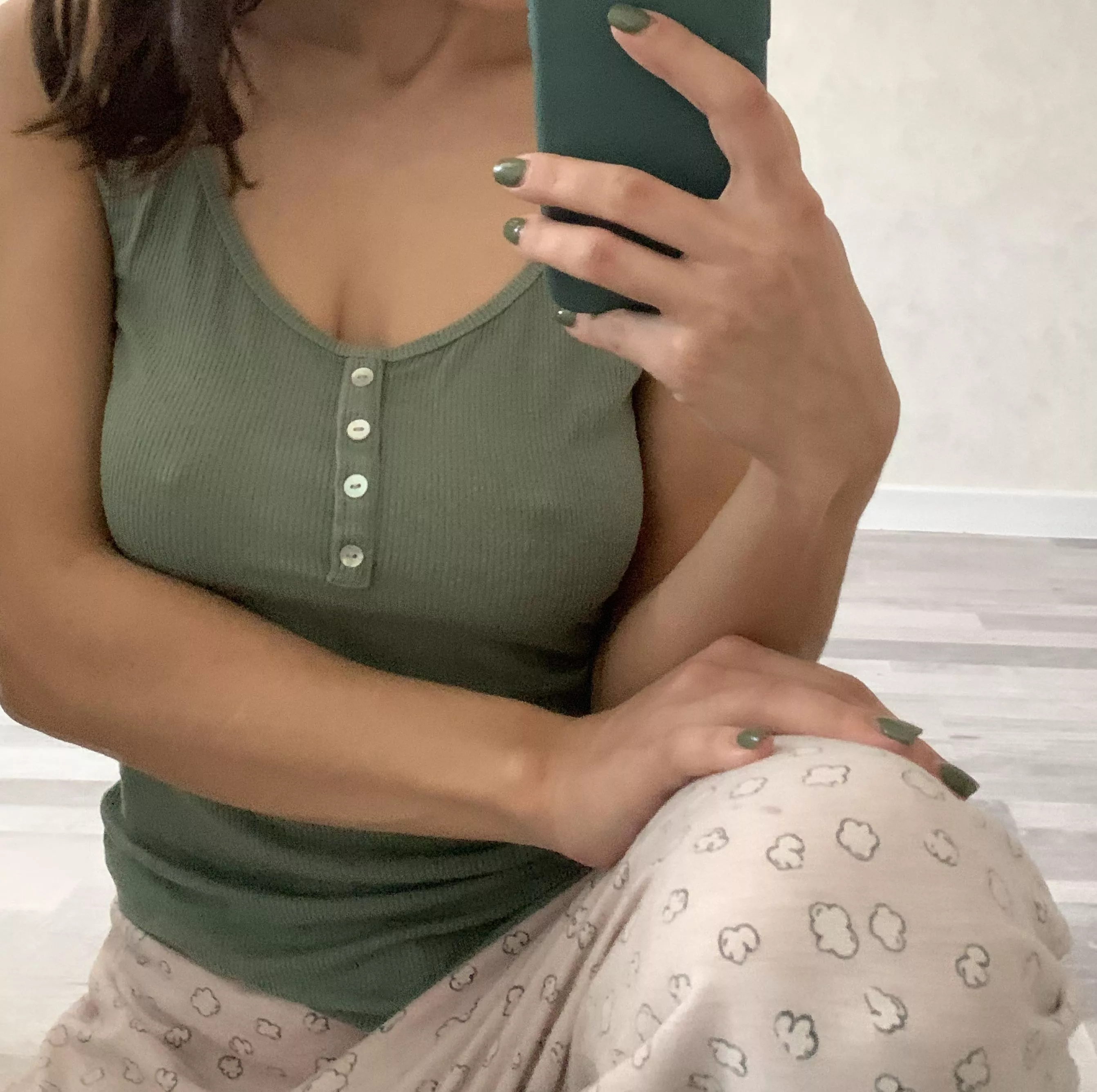 say hello to my nipples☺️