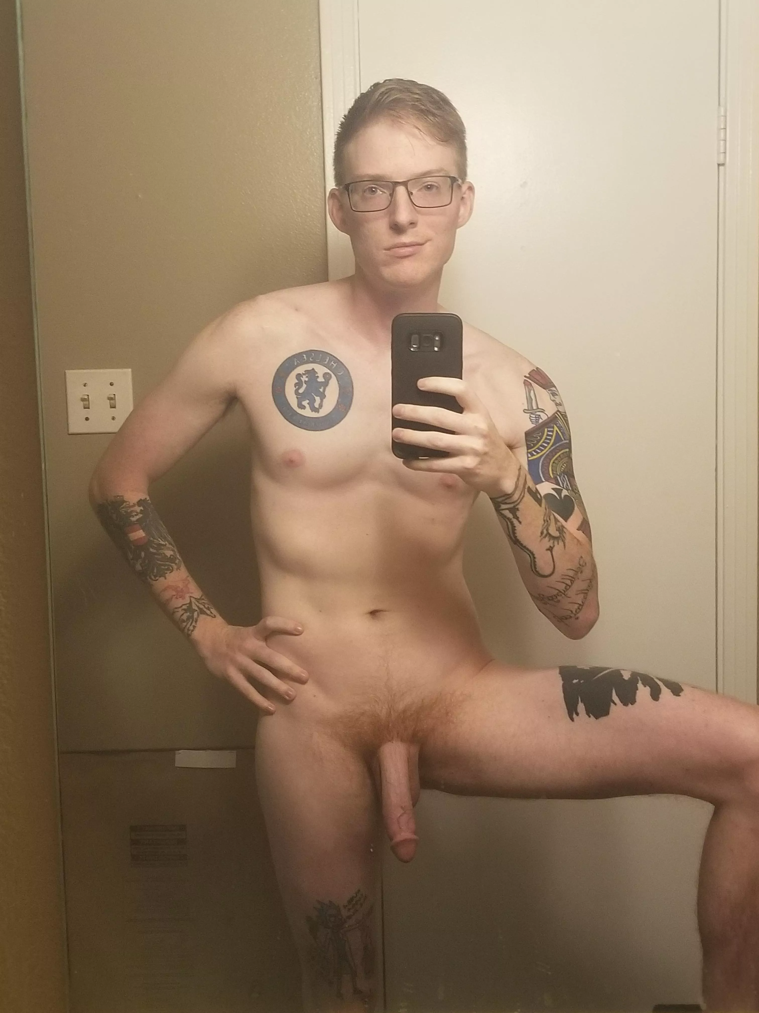 Since I have some pirate themed ink, figured I'd take a shot at the Captain Morgan pose. How'd I do? 😜