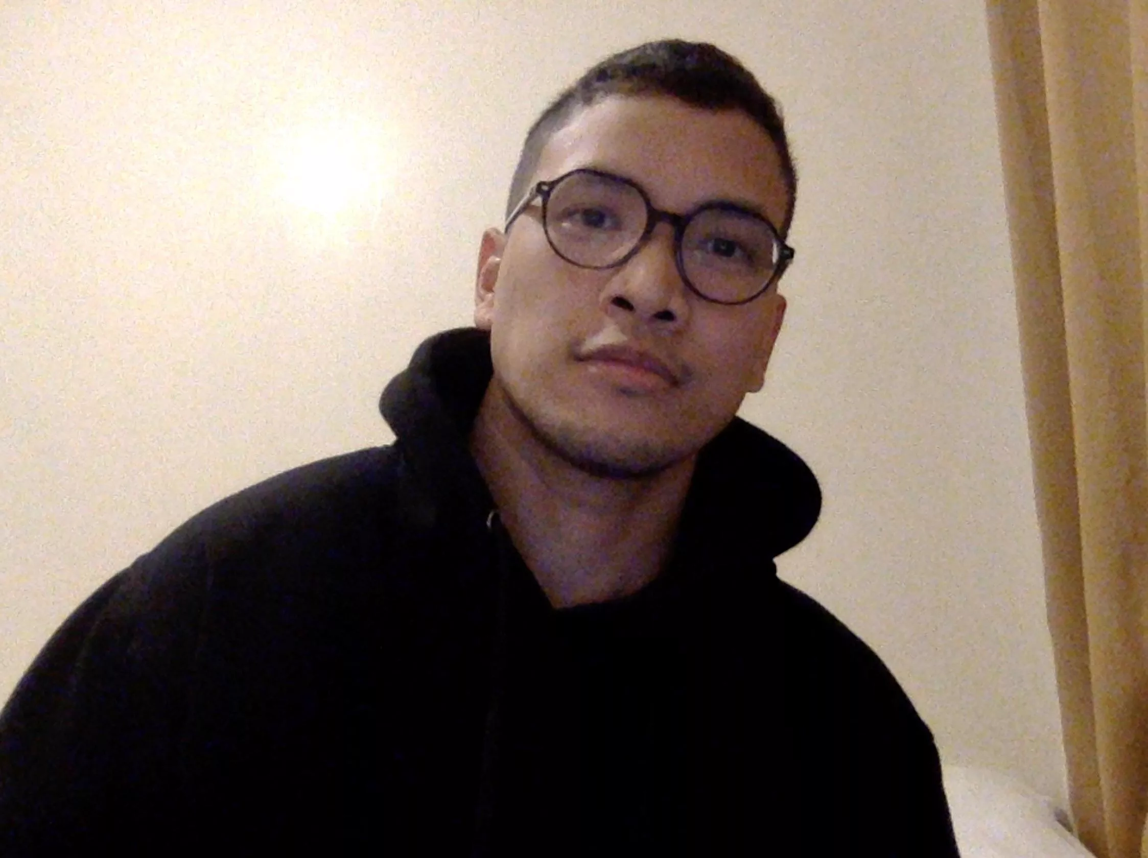 Spent all day inside, so no contacts this time. 🤓