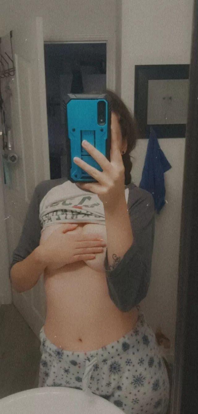 the best way to wear a bra is no bra