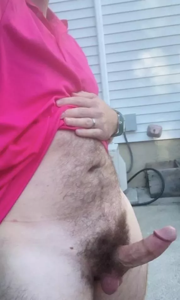 This bi dude is going wild in the backyard