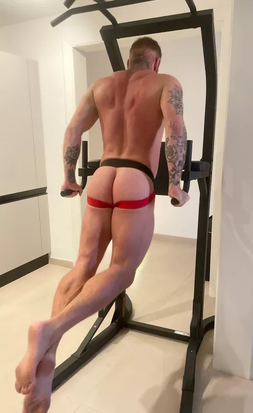 Training in nothing but my jock 👀