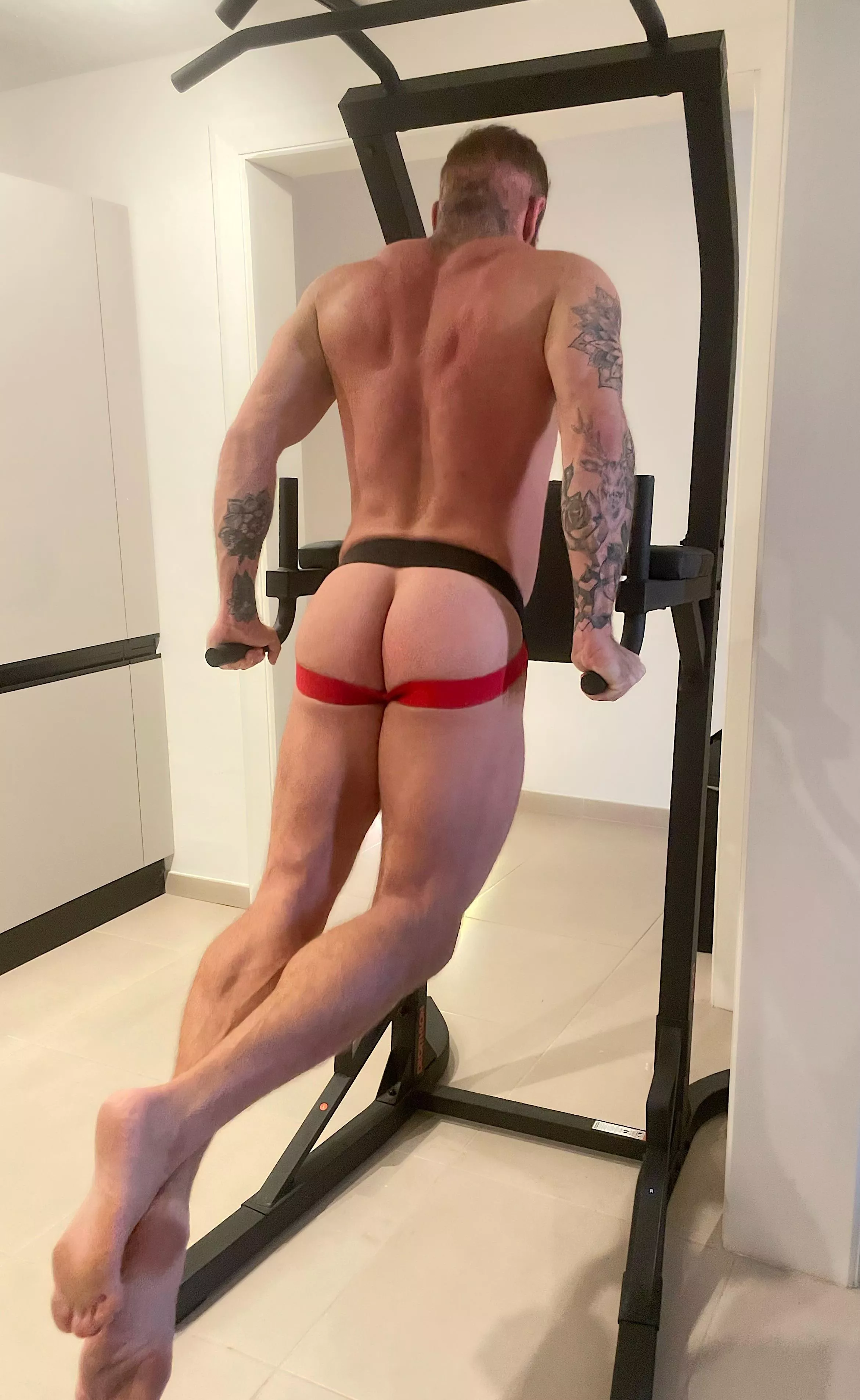 Training in nothing but my jock 👀