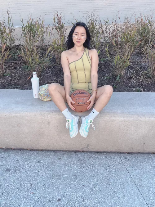 What do I have to do to get the ball in your court? 🏀