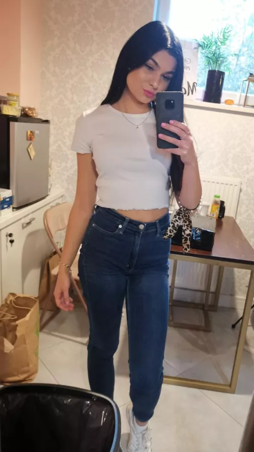 you like babes like me?