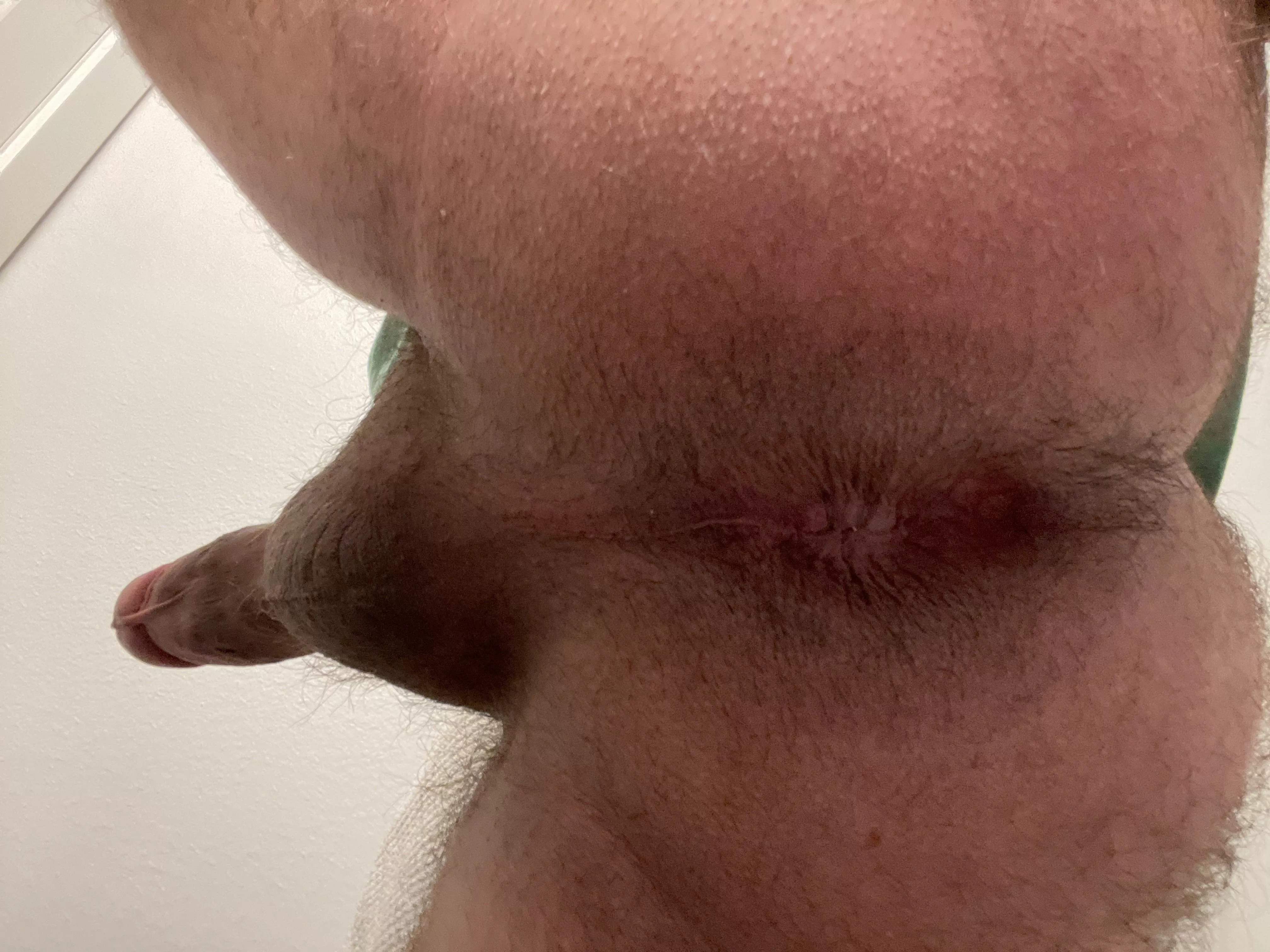 22 m wanna come stretch me out?