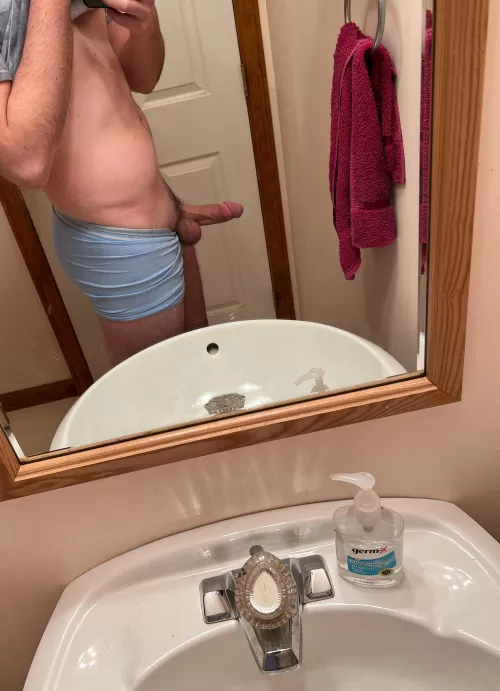 [23] bro come play with my cock please