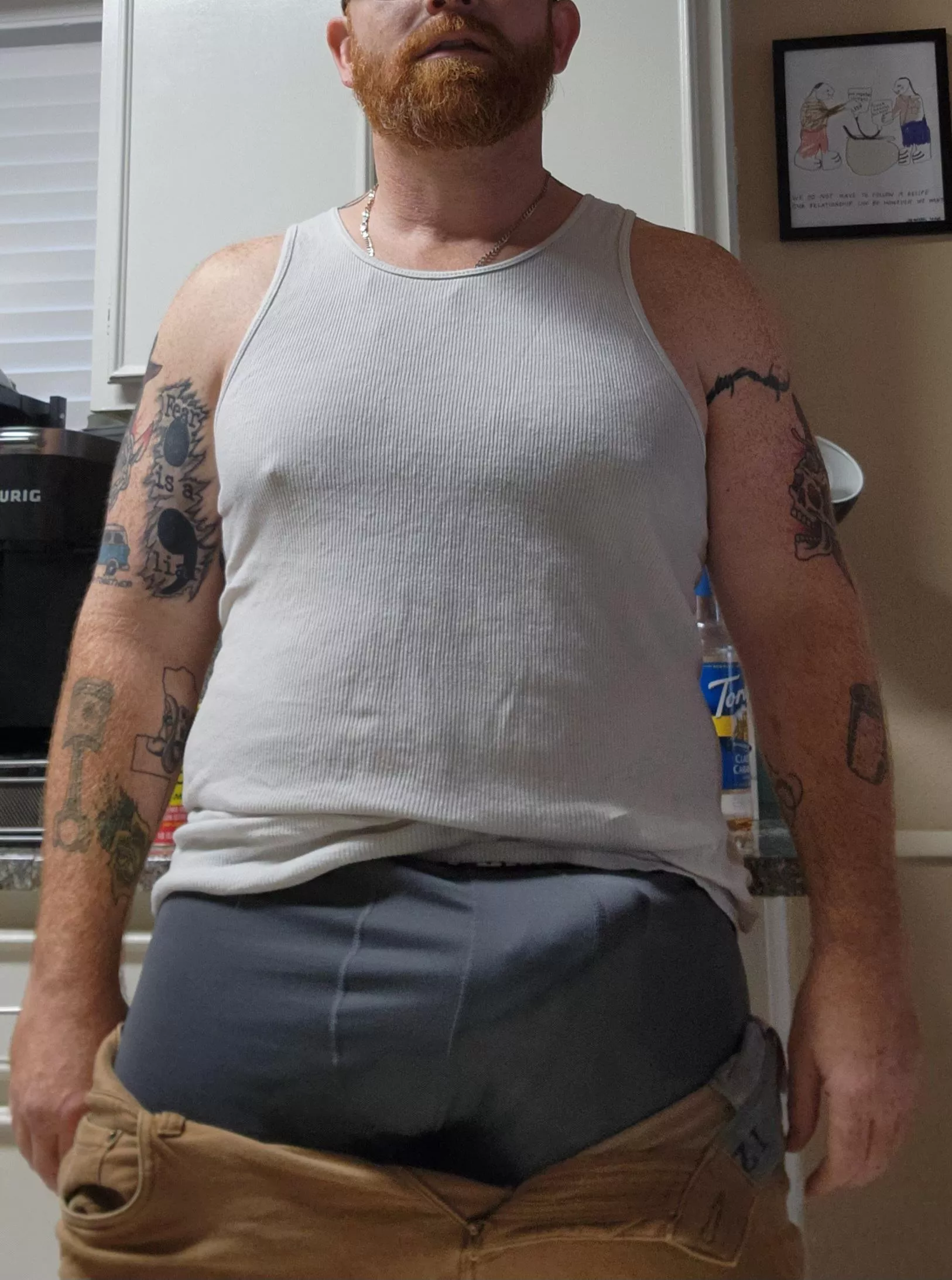 [42] Cum help daddy in the kitchen.