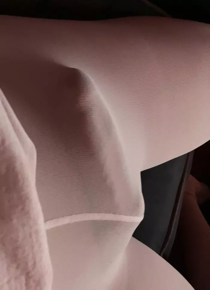 45 USA. Seeking chat friends who like guys in tights and leggings.