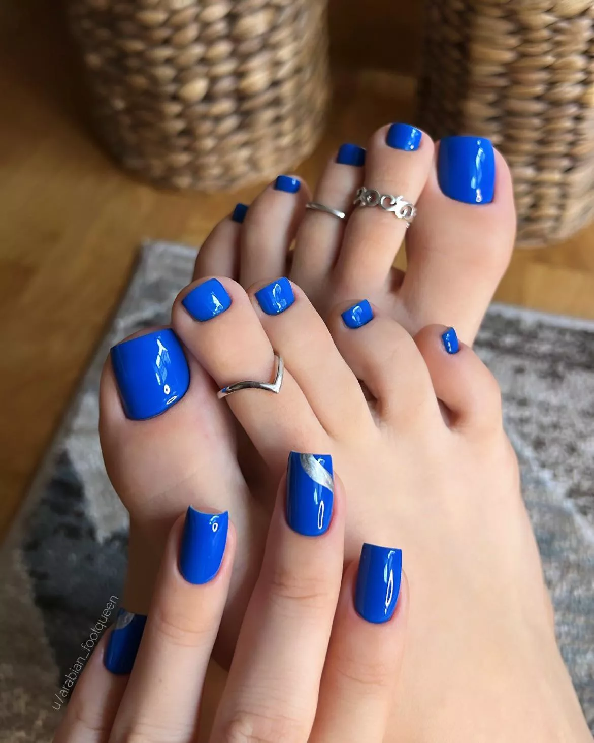 A closer look of my blue pedi 💙 What do you guys think?