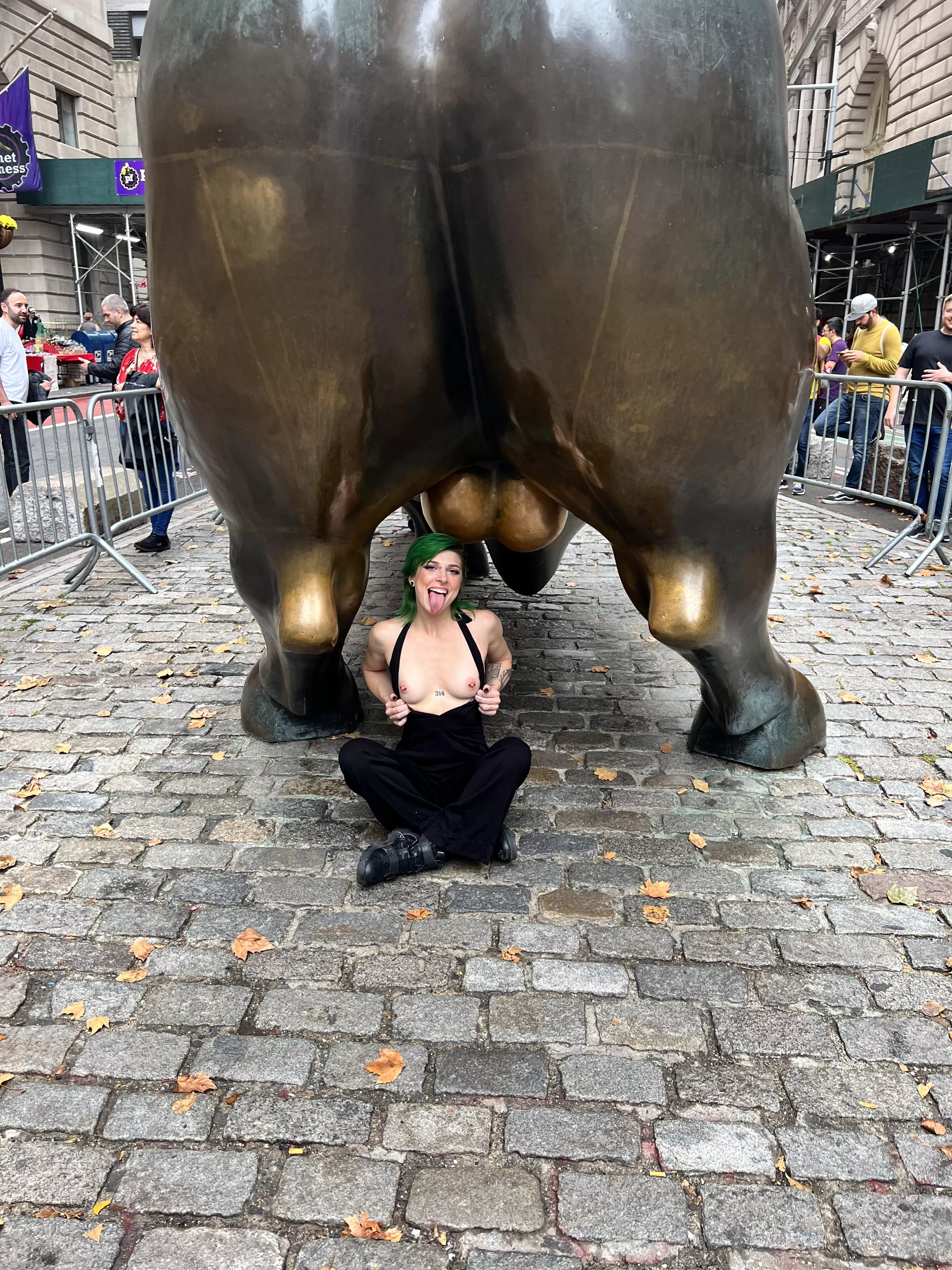 All these tourist loved seeing my slutty girl showing off