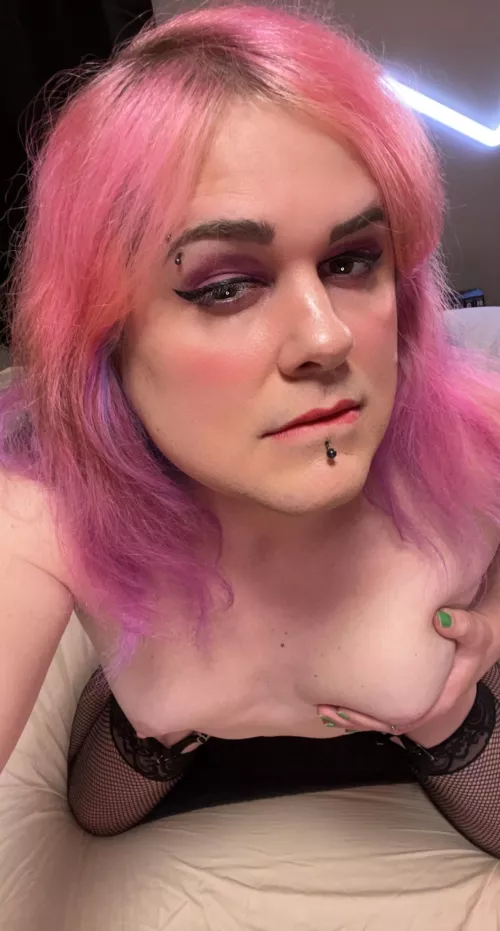 Am I hot? *bites lip in anticipation*