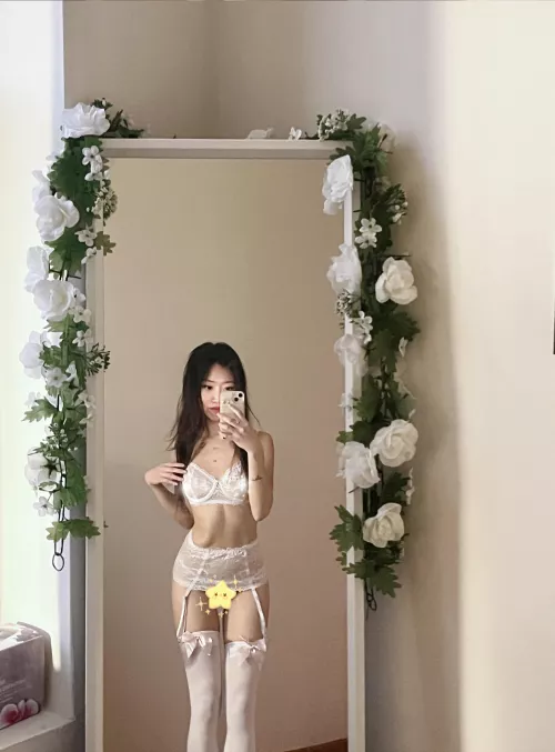 am I small enough for you?