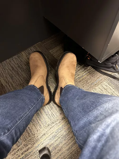 Boots of the day Australian Red Backs
