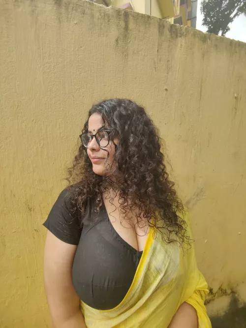 Busty indian in a saree