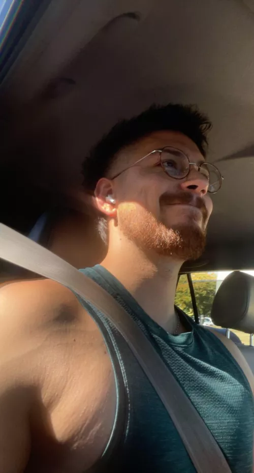 Casual shoulder veins