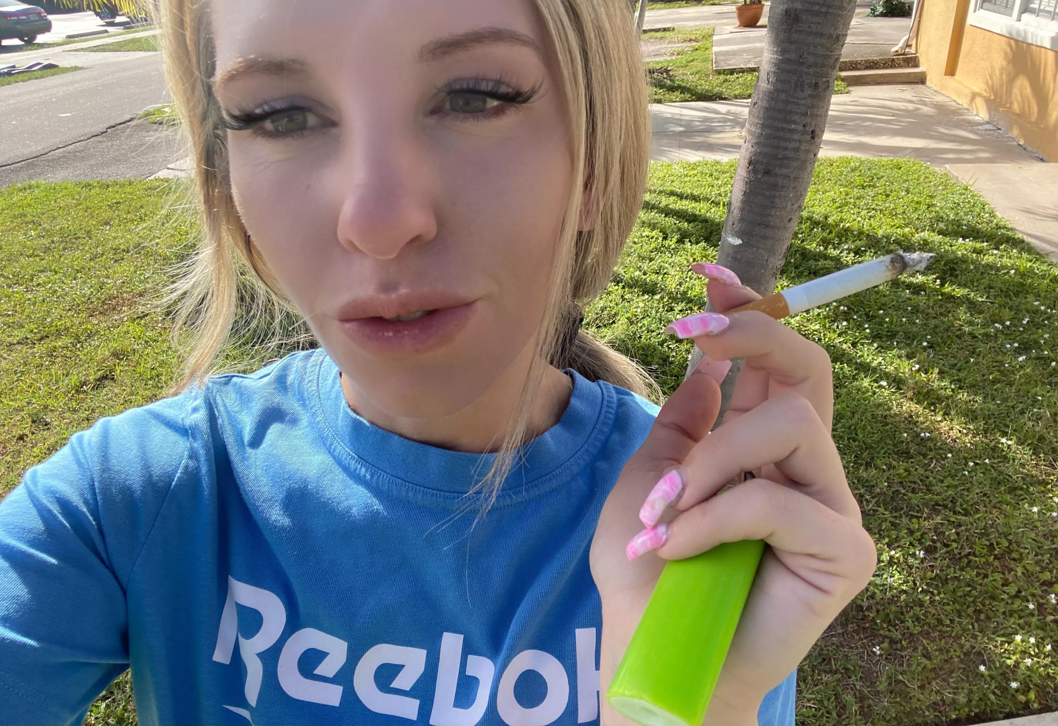 Come join me in the bright sun ☀️it’s even better with a smoke 💨