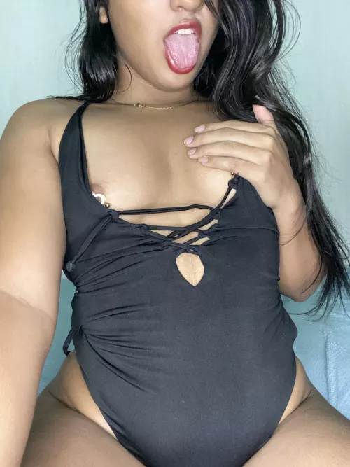 cute baby come to lick you 😏