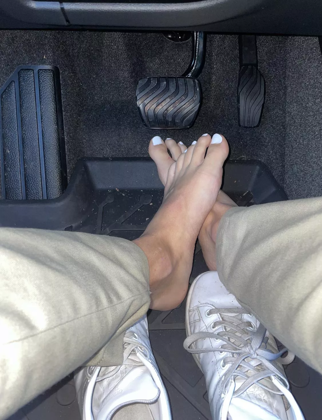 describe them in 3 words.🫦