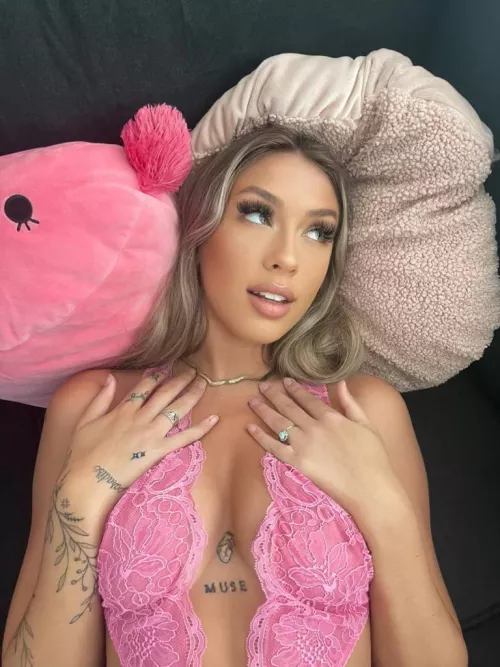 Do I look sexy in this lingerie?